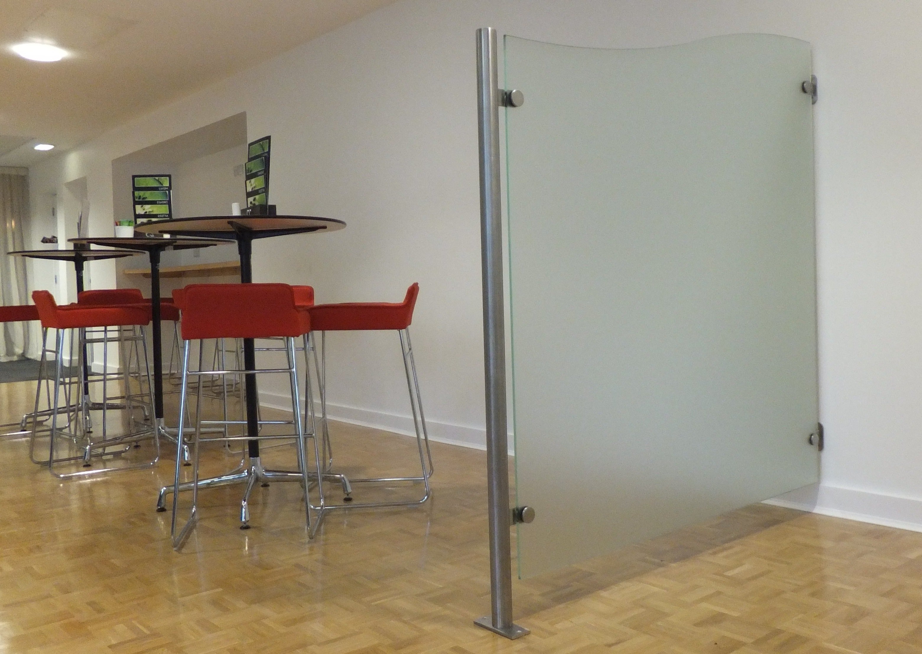 Wall Mounted Glass Screens - Screen Plus